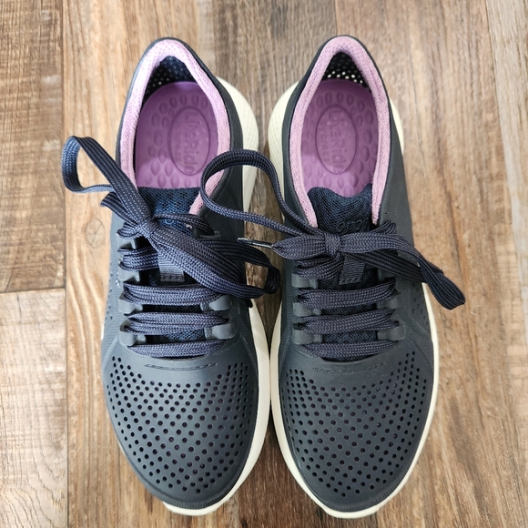 Crocs Lite Ride Sneakers - Picture 2 of 7